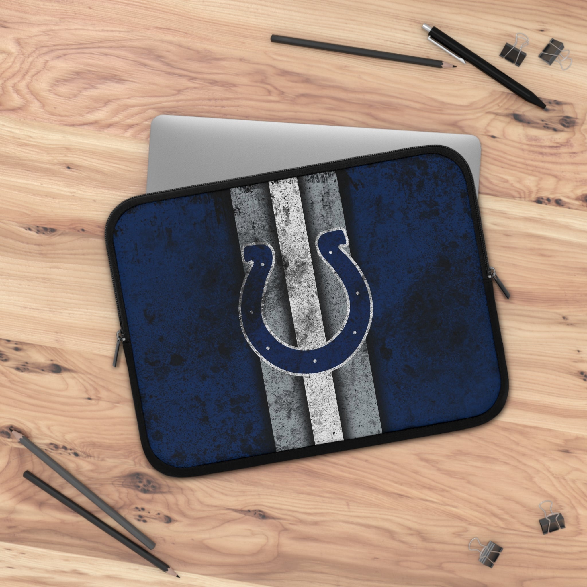 Stylish Laptop Sleeve for Fans, Perfect for Gift Giving, Sports Enthusiasts, Tech Accessories, Graduation, College Supplies